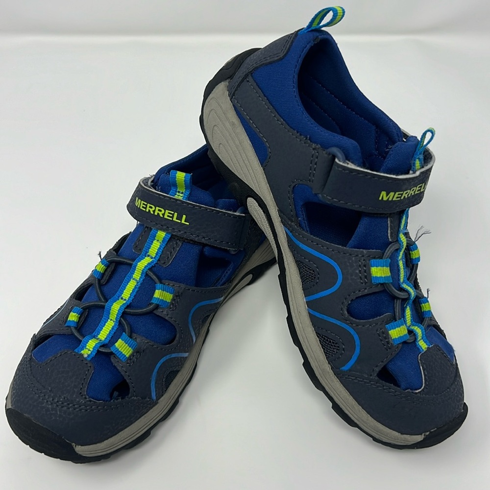 Merrell kids water shoes/sandals